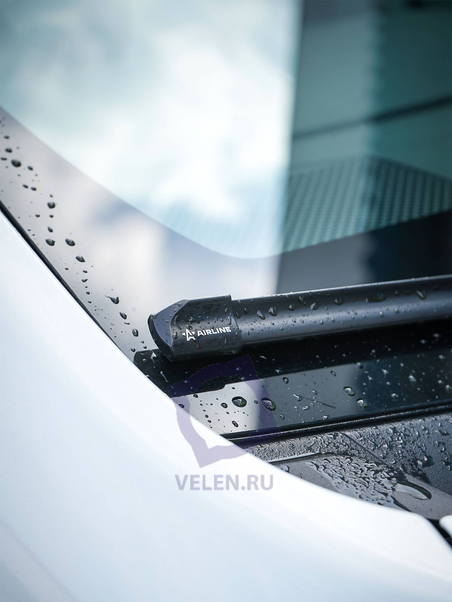 Щетка стеклоочистителя бескаркасная PRO 530мм 21" 13 адаптеров Airline AWB-BK-530