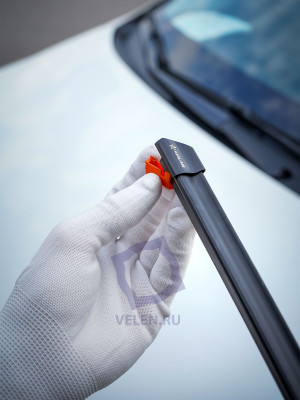 Щетка стеклоочистителя бескаркасная PRO 530мм 21" 13 адаптеров Airline AWB-BK-530